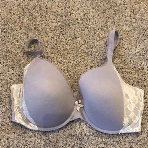 Body by Victoria lined perfect coverage bra 38DD.